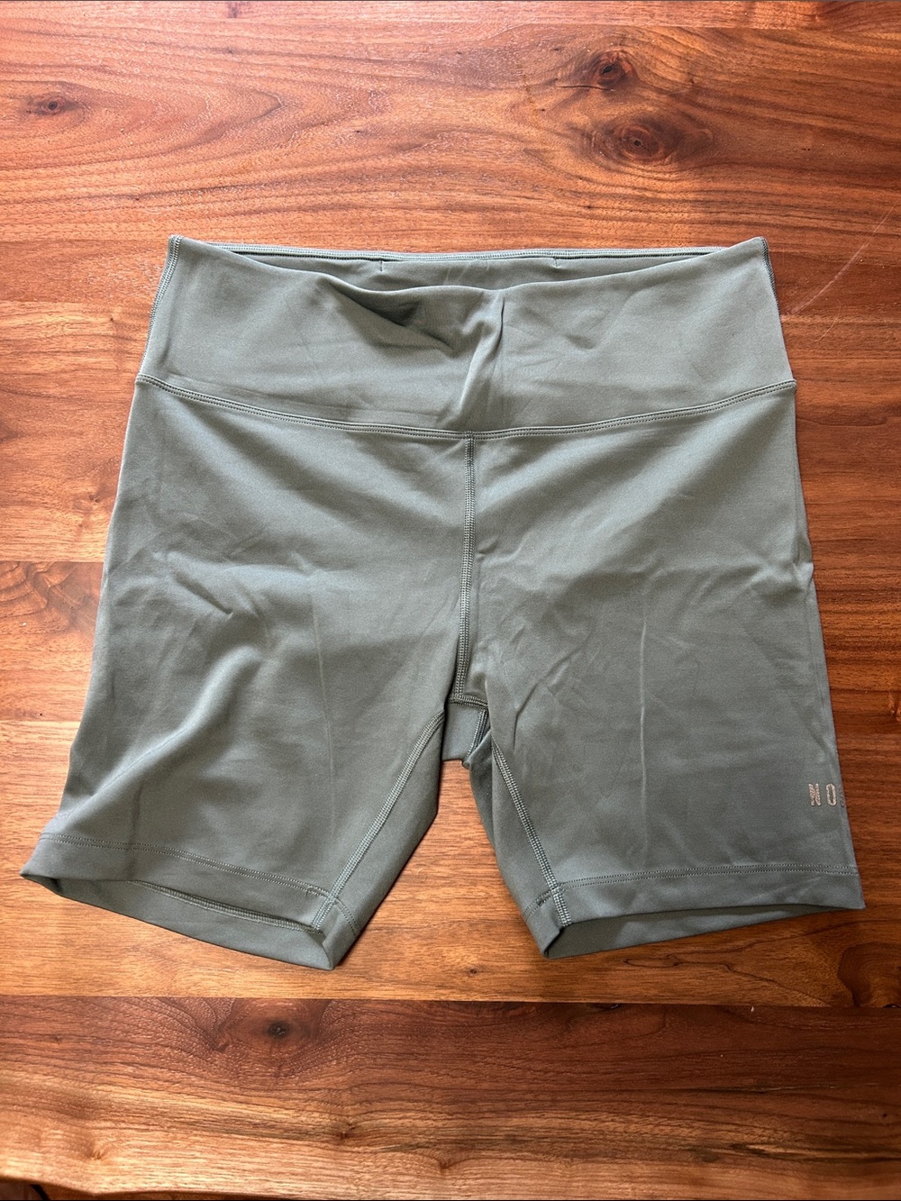 NOBULL High-Rise Sleek Short 6" - Balsam / L